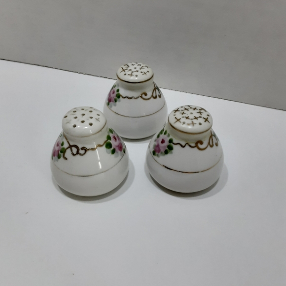 3 Pretty Porcelain Salt & Pepper Shakers Pink Roses Vintage Cottagecore - Picture 4 of 5